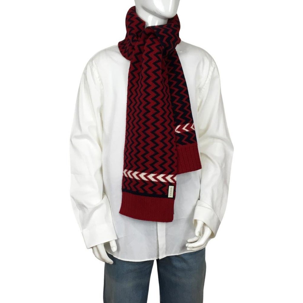 Nwt Gucci Men's Red/Blue Wool Long Scarf With Zig Zag Pattern 70.8" X 0.4"X7.8"